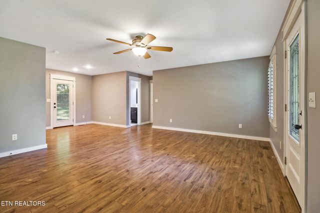 198 Orange Circle, Crossville, TN 38555
