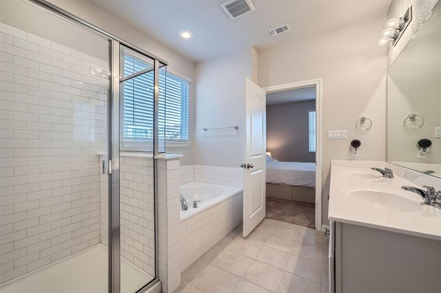 1009 NW Testoa CV N, Hutto, TX 78634