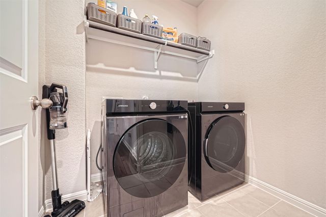 1009 NW Testoa CV N, Hutto, TX 78634