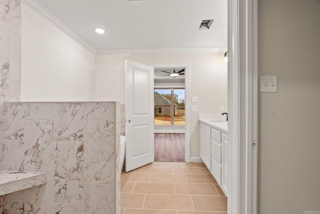 71 Corniche Cove, Maumelle, AR 72113