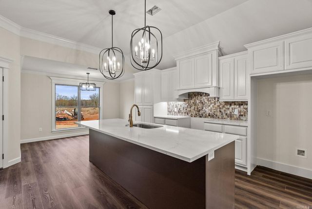 71 Corniche Cove, Maumelle, AR 72113