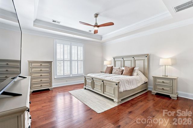 6831 Louisburg Square Lane, Charlotte, NC 28210