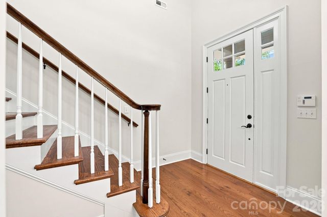 6831 Louisburg Square Lane, Charlotte, NC 28210