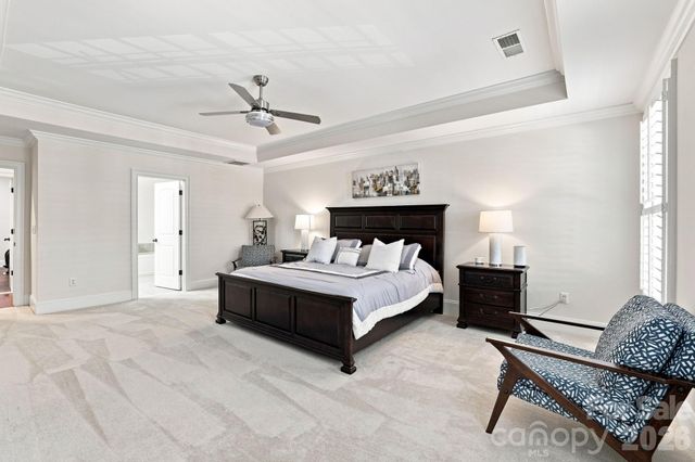 6831 Louisburg Square Lane, Charlotte, NC 28210