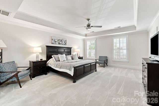 6831 Louisburg Square Lane, Charlotte, NC 28210