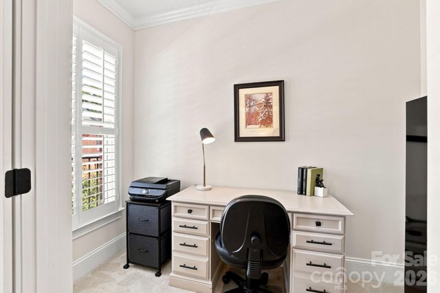 6831 Louisburg Square Lane, Charlotte, NC 28210
