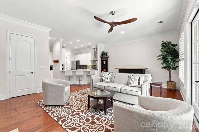 6831 Louisburg Square Lane, Charlotte, NC 28210