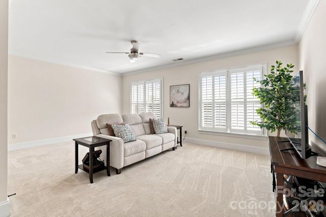 6831 Louisburg Square Lane, Charlotte, NC 28210