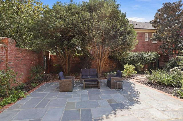 6831 Louisburg Square Lane, Charlotte, NC 28210