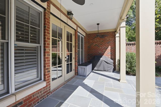 6831 Louisburg Square Lane, Charlotte, NC 28210
