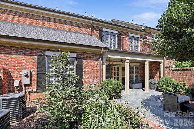6831 Louisburg Square Lane, Charlotte, NC 28210