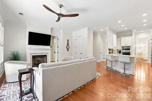 6831 Louisburg Square Lane, Charlotte, NC 28210