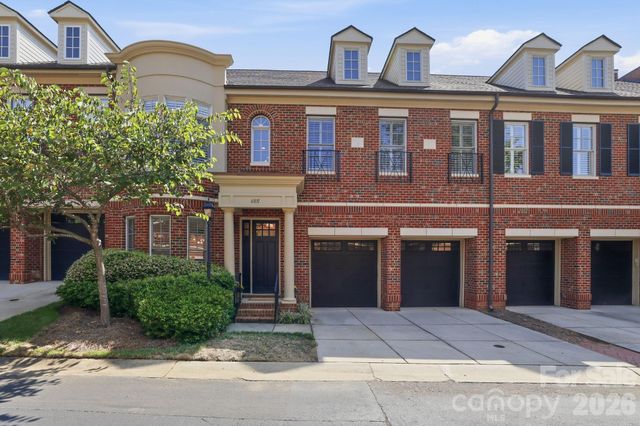 6831 Louisburg Square Lane, Charlotte, NC 28210