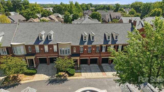 6831 Louisburg Square Lane, Charlotte, NC 28210
