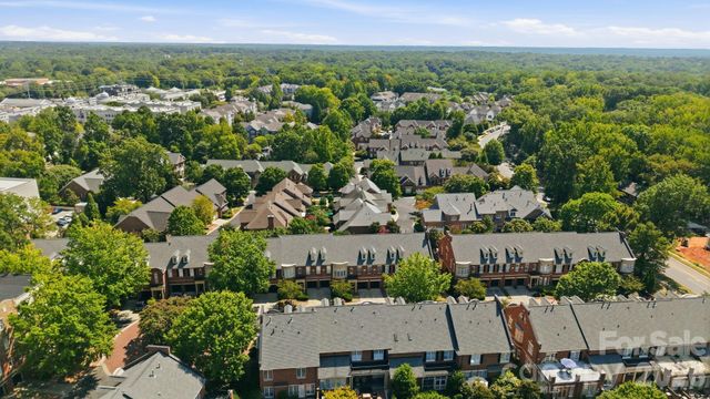 6831 Louisburg Square Lane, Charlotte, NC 28210