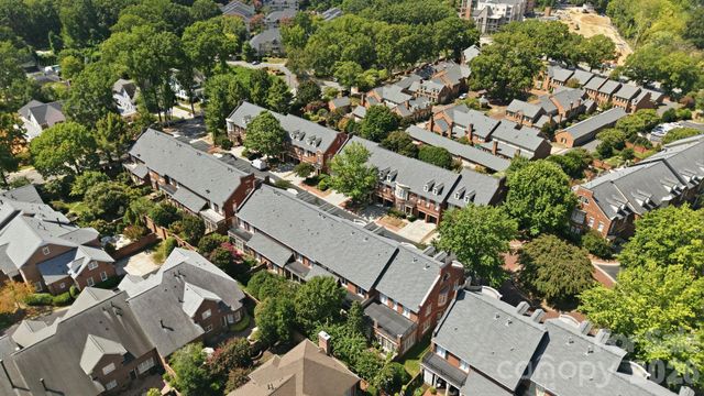 6831 Louisburg Square Lane, Charlotte, NC 28210
