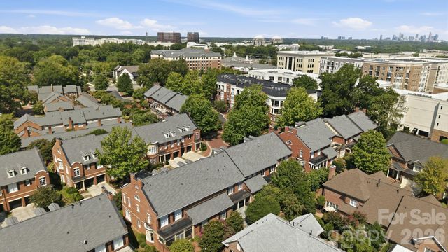 6831 Louisburg Square Lane, Charlotte, NC 28210