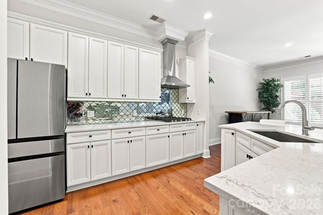 6831 Louisburg Square Lane, Charlotte, NC 28210