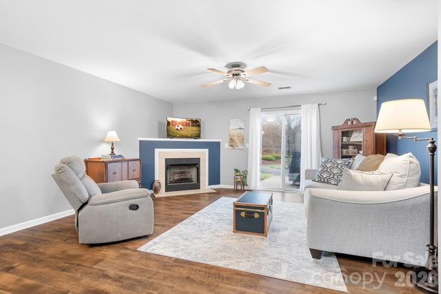 17640 Caldwell Track Drive, Cornelius, NC 28031