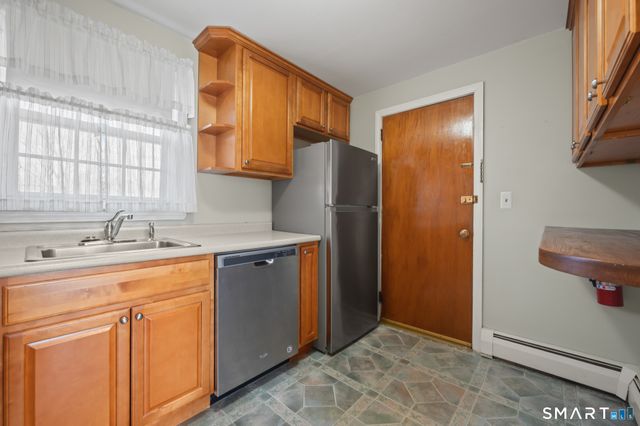 1250 Farmington Avenue APT C, Farmington, CT 06032