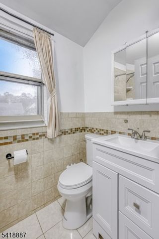 22 Wanaque Ave, Wanaque Boro, NJ 07420