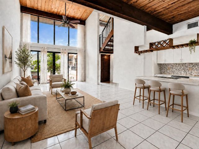 731 E COCO PLUM Circle 4, Plantation, FL 33324