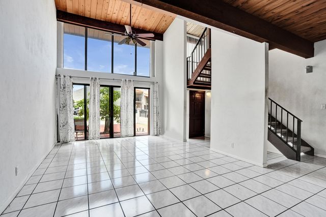731 E COCO PLUM Circle 4, Plantation, FL 33324
