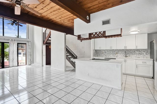 731 E COCO PLUM Circle 4, Plantation, FL 33324