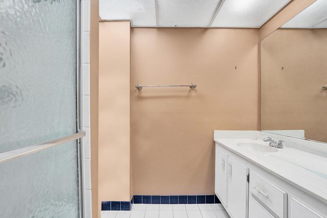 731 E COCO PLUM Circle 4, Plantation, FL 33324