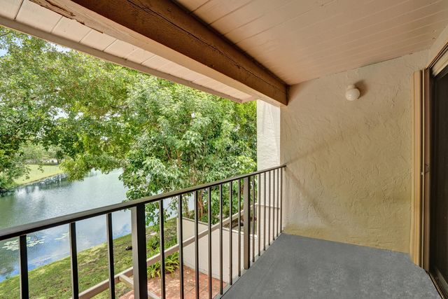 731 E COCO PLUM Circle 4, Plantation, FL 33324