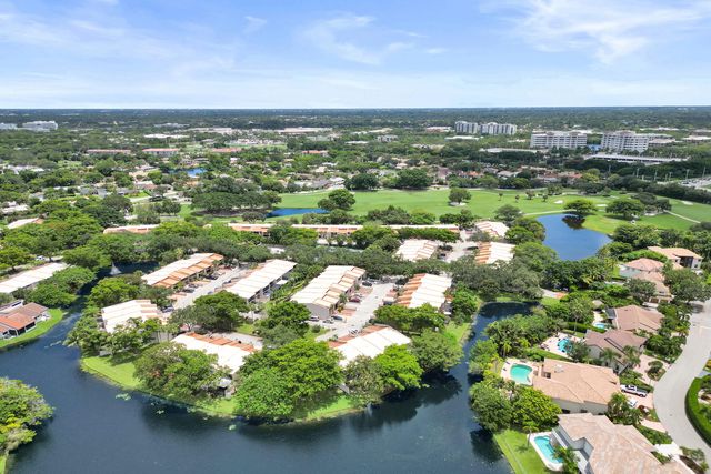 731 E COCO PLUM Circle 4, Plantation, FL 33324