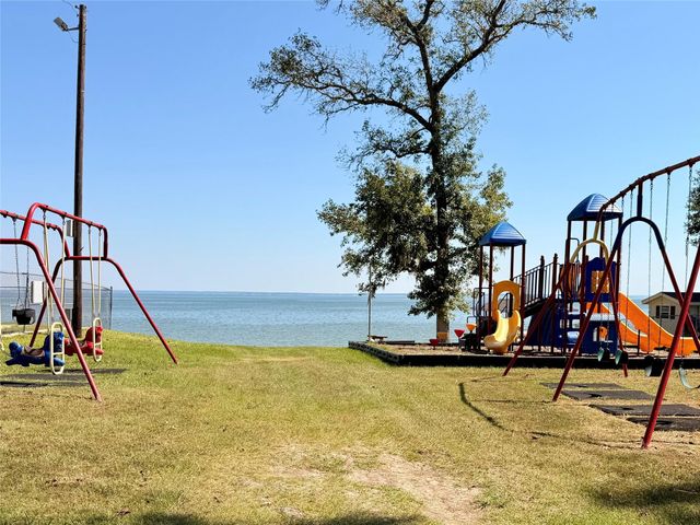 94 Gov Bell Drive, Point Blank, TX 77364