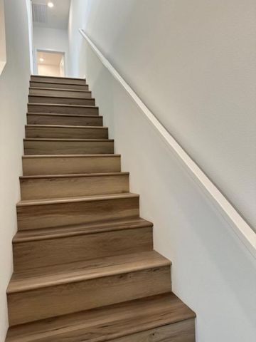 9423 N Sepulveda Boulevard 5, North Hills, CA 91343