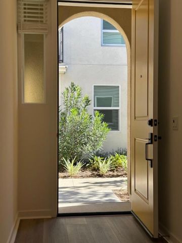 9423 N Sepulveda Boulevard 5, North Hills, CA 91343