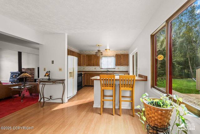 820 Woodmar Place, Anchorage, AK 99515