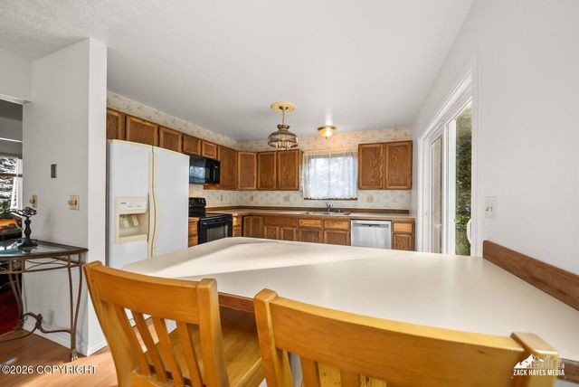 820 Woodmar Place, Anchorage, AK 99515