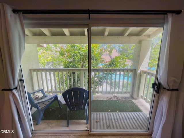684 Sutton Crest Trail TL107, Oak Park, CA 91377