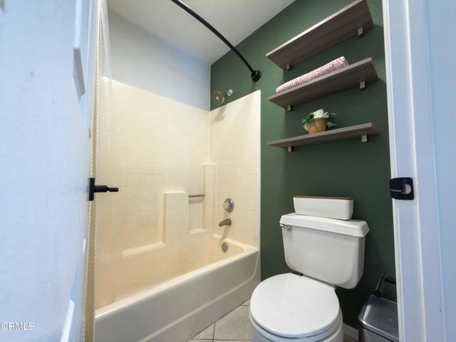 684 Sutton Crest Trail TL107, Oak Park, CA 91377