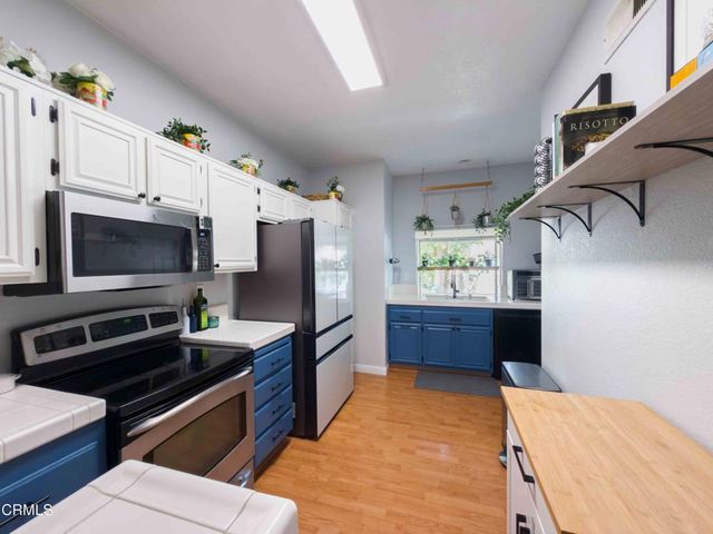 684 Sutton Crest Trail TL107, Oak Park, CA 91377