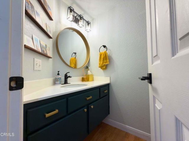 684 Sutton Crest Trail TL107, Oak Park, CA 91377