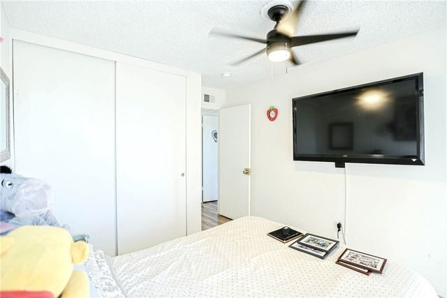 1400 W Warner, Santa Ana, CA 92704