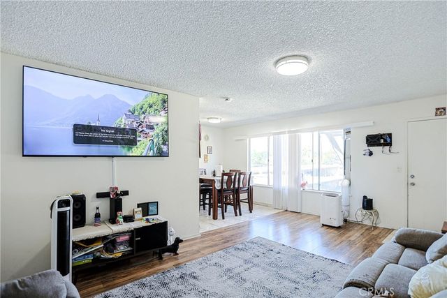 1400 W Warner, Santa Ana, CA 92704