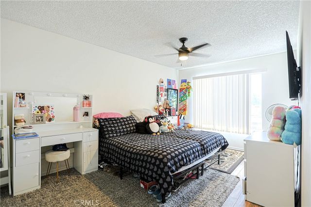 1400 W Warner, Santa Ana, CA 92704