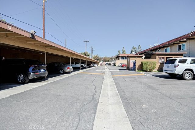 1400 W Warner, Santa Ana, CA 92704