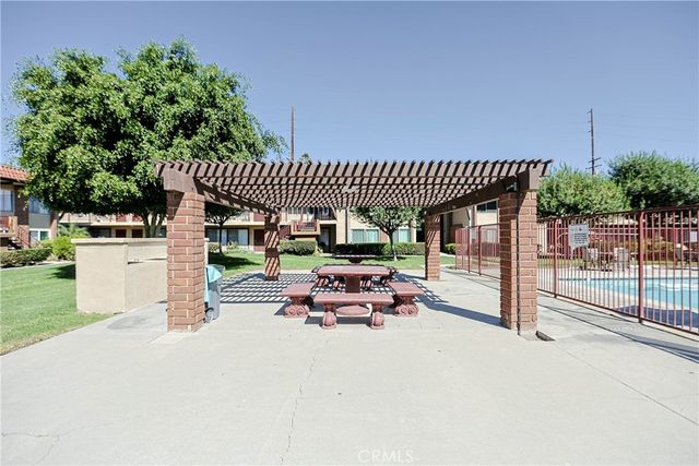 1400 W Warner, Santa Ana, CA 92704