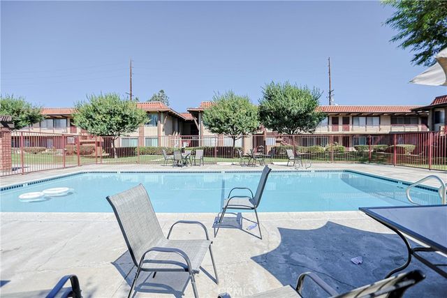 1400 W Warner, Santa Ana, CA 92704