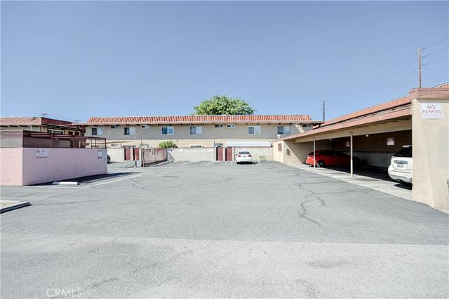 1400 W Warner, Santa Ana, CA 92704