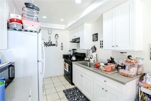 1400 W Warner, Santa Ana, CA 92704