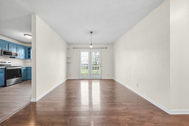 1361 Jenny Ln, Clarksville, TN 37042