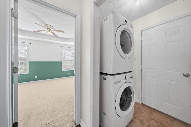 1361 Jenny Ln, Clarksville, TN 37042